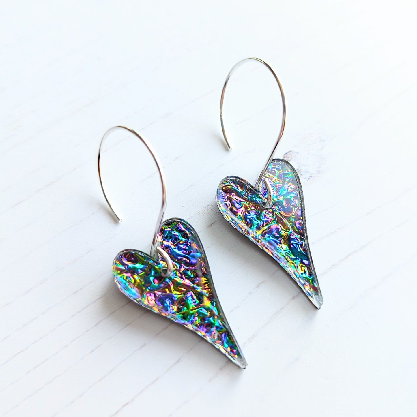 Dichrolam Long Heart Earrings