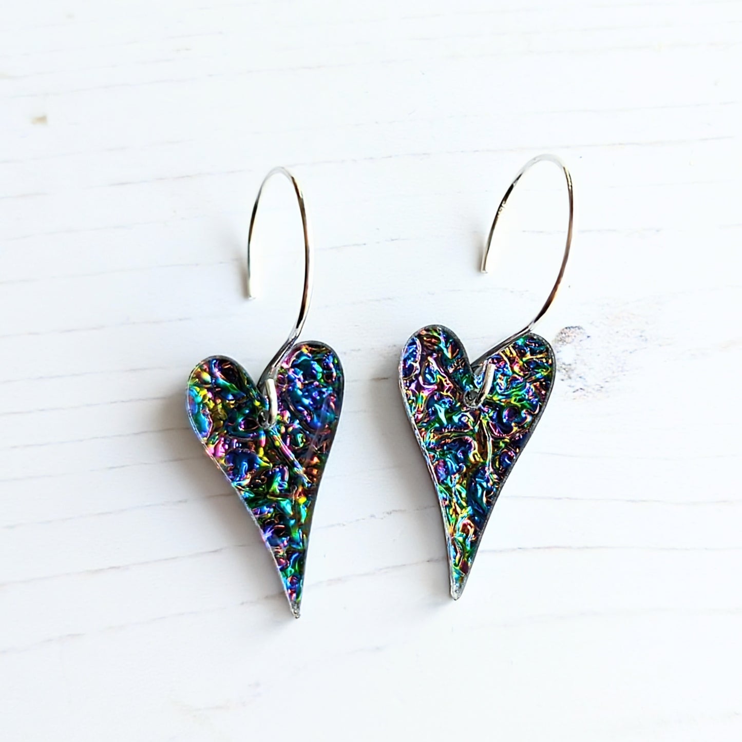 Dichrolam Long Heart Earrings