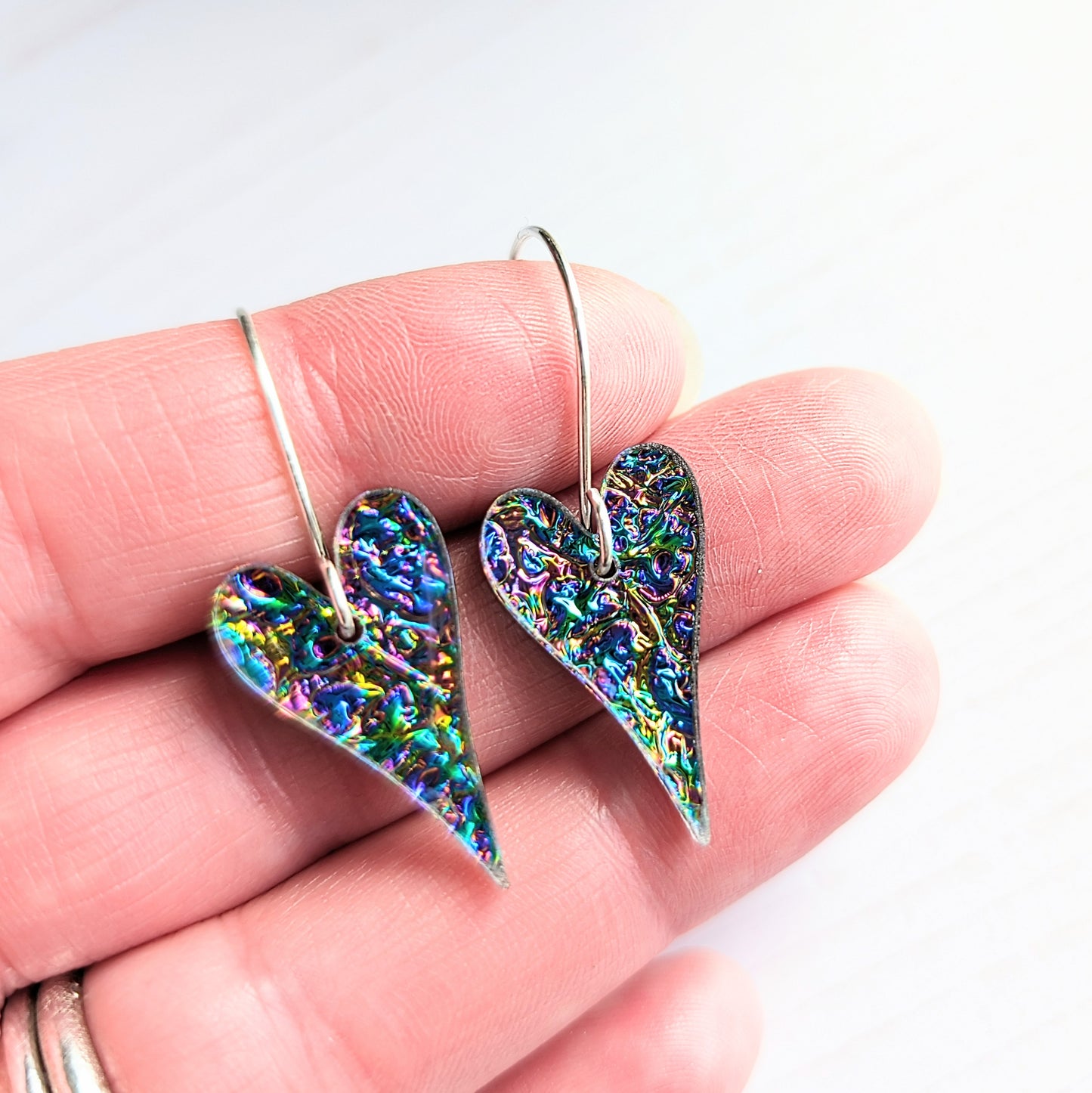 Dichrolam Long Heart Earrings
