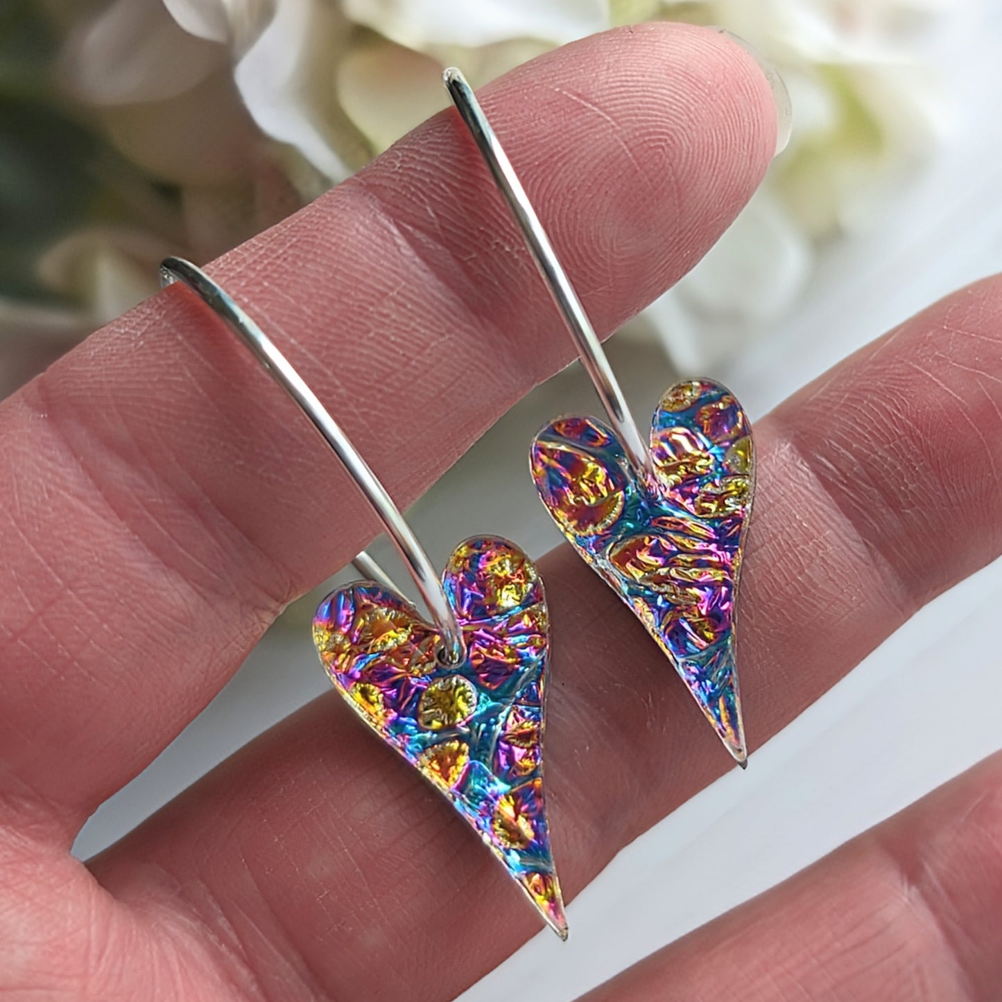 Dichrolam Long Heart Hoops
