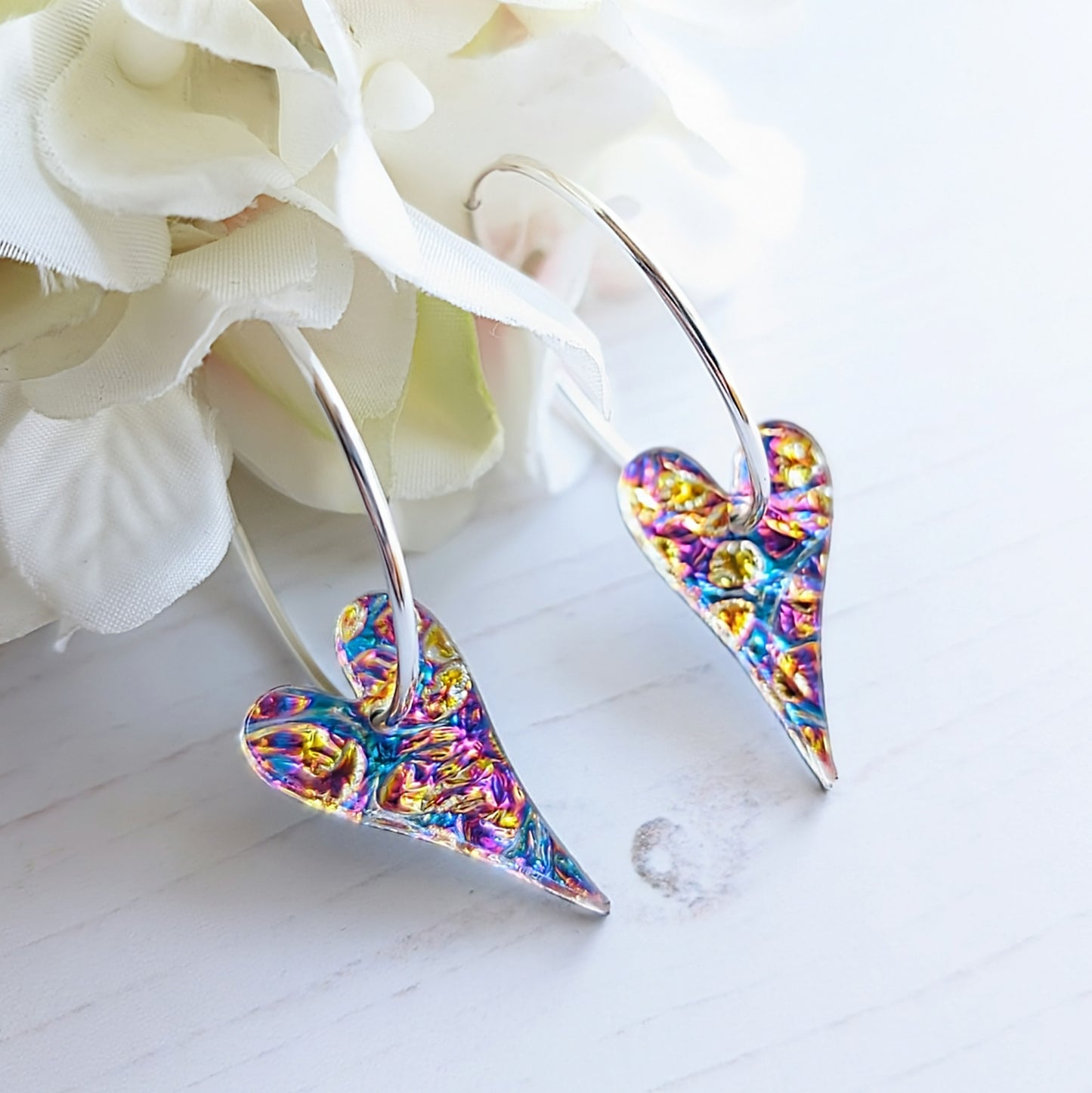 Dichrolam Long Heart Hoops