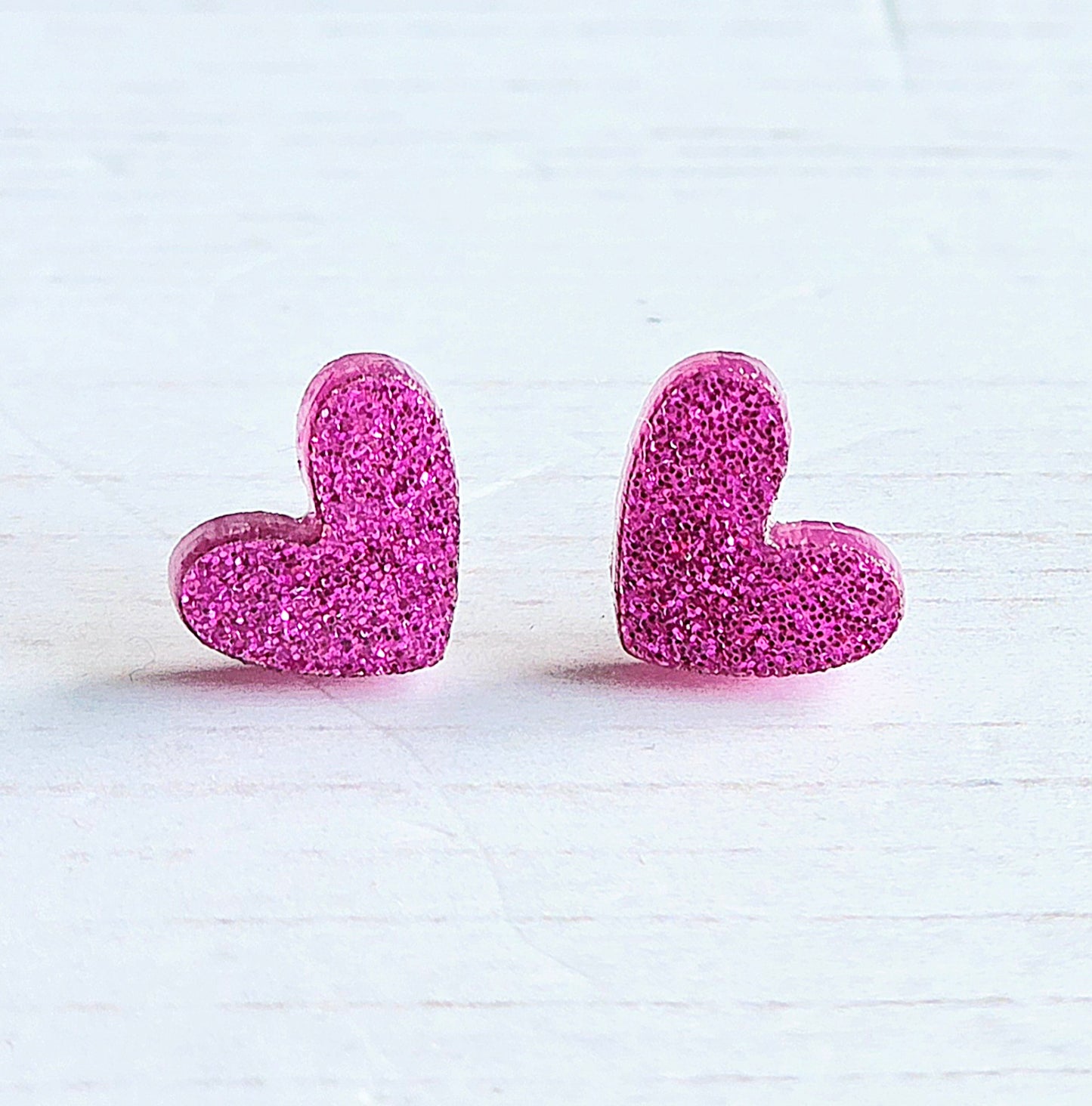 Puffy Heart Studs, Magenta Glitter