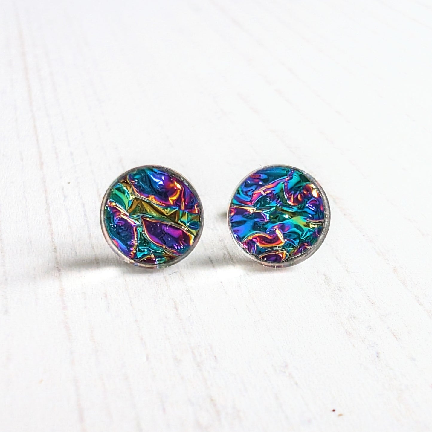 Dichrolam circle studs