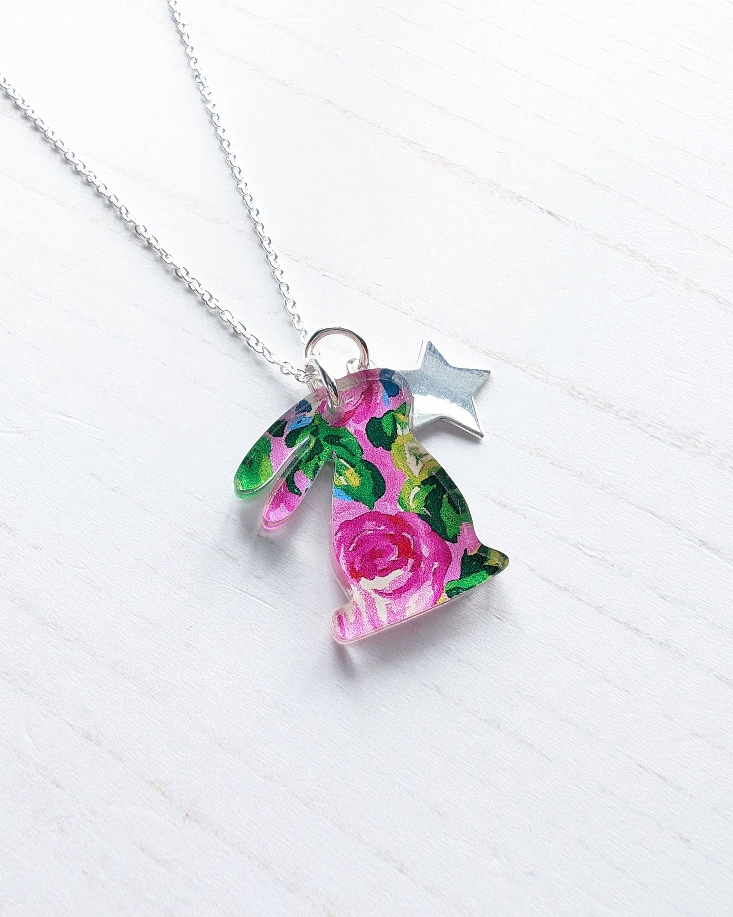 Lop Bunny & Star Pendant - Pink Roses