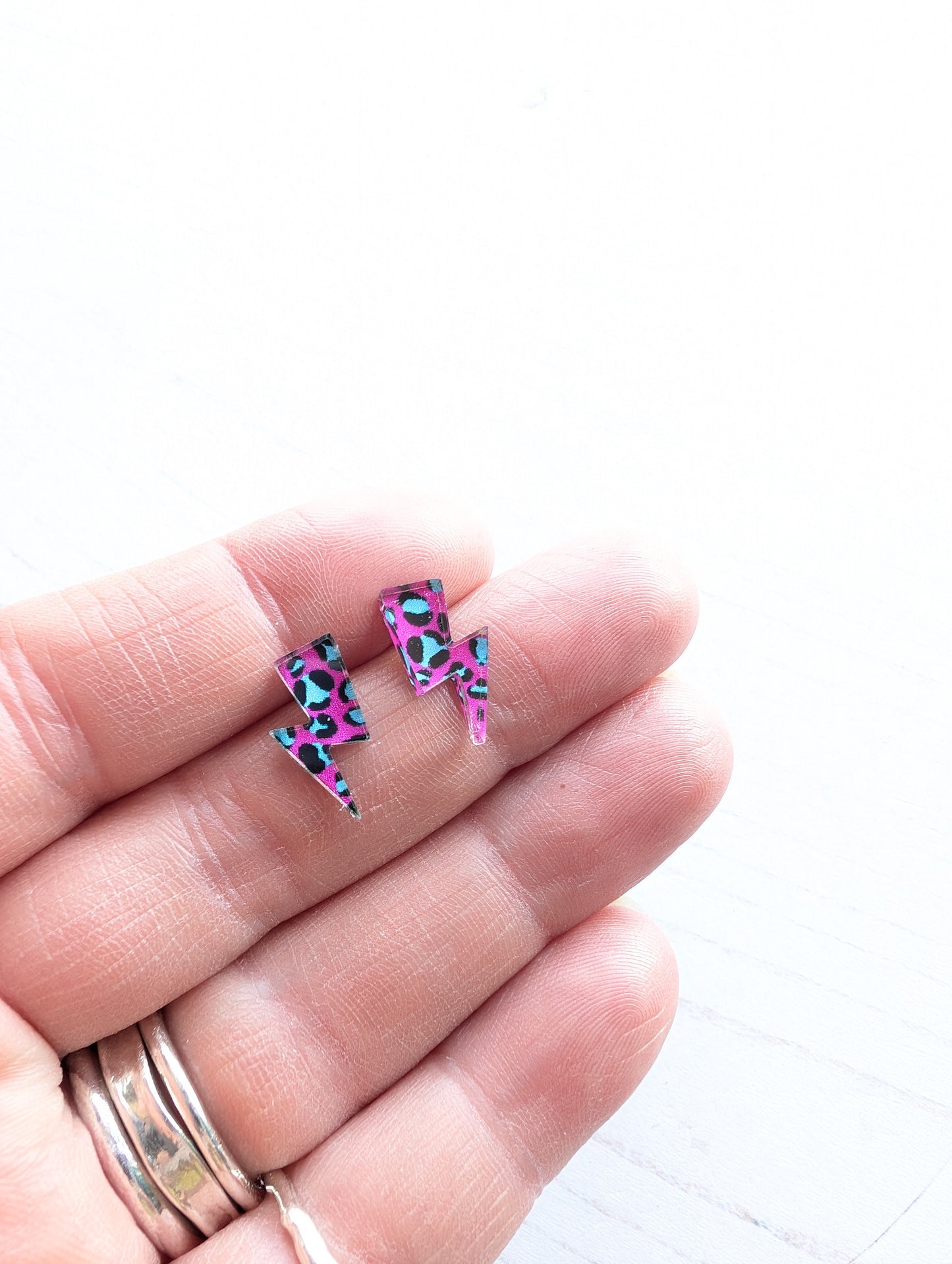 Lightning bots studs, pink Leopard