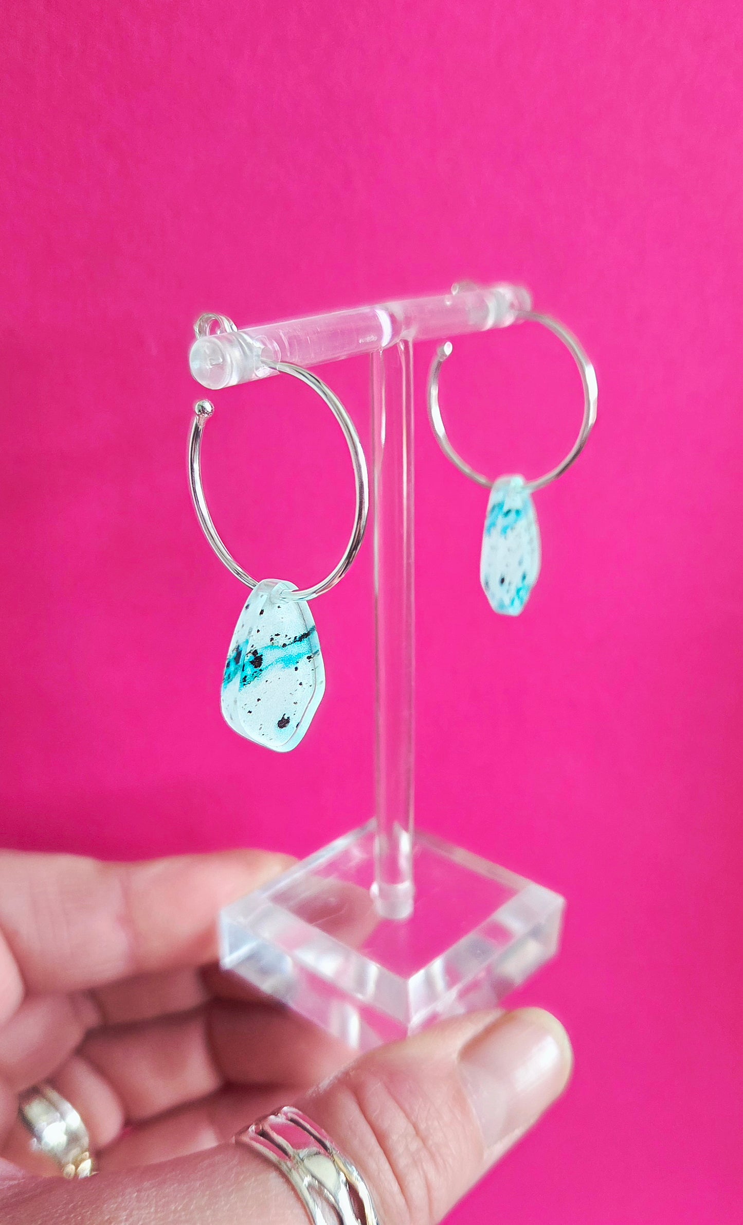 Pebble Hoop earrings, pale eggshell