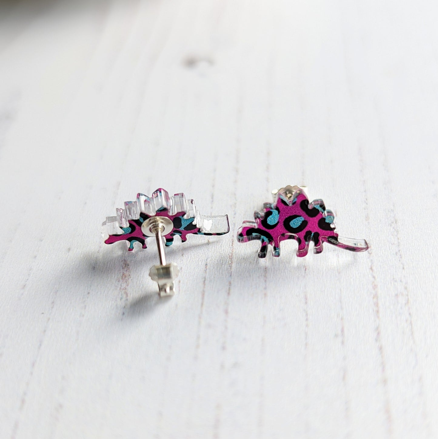 Stegosaurus studs