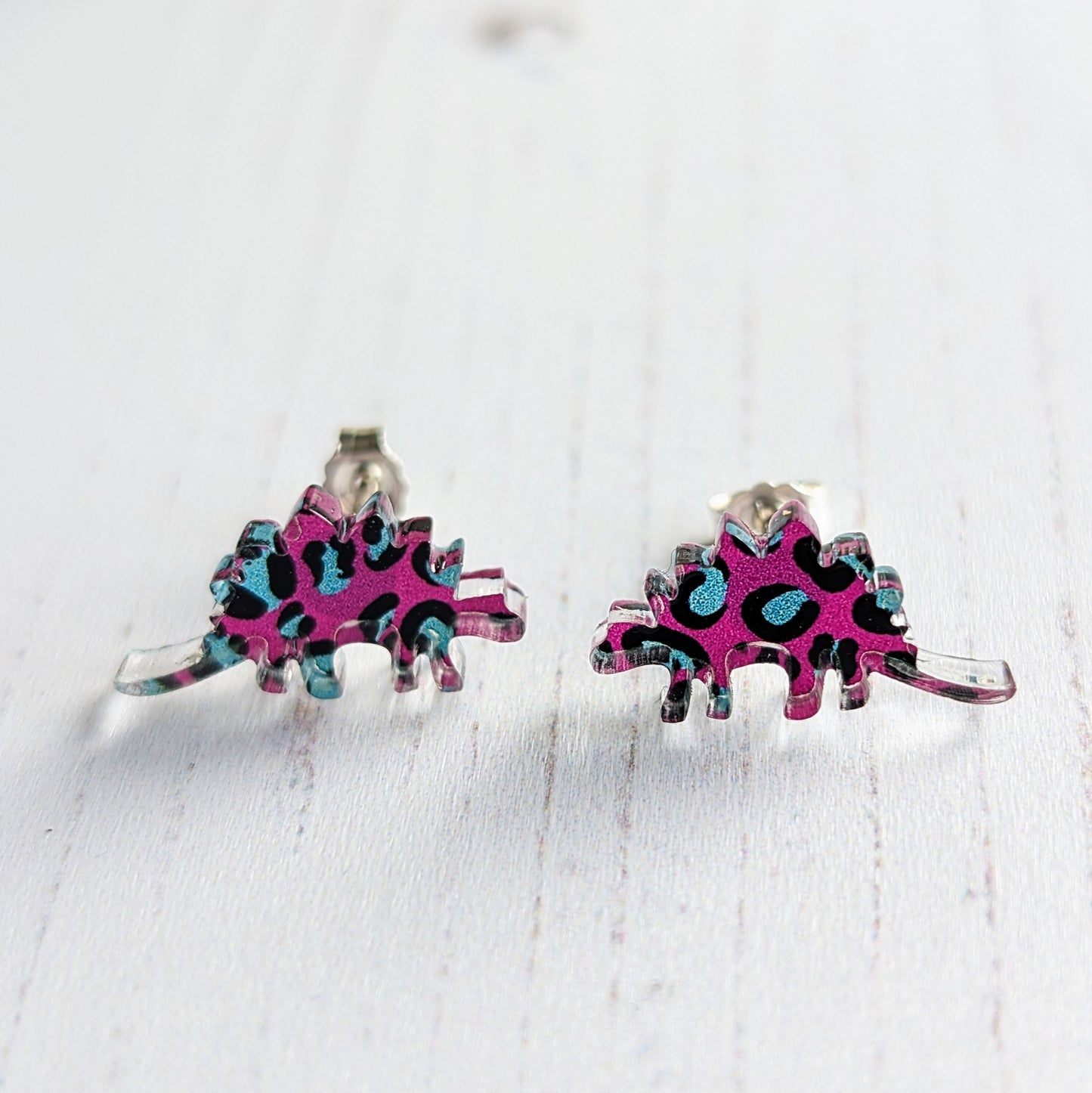 Stegosaurus studs