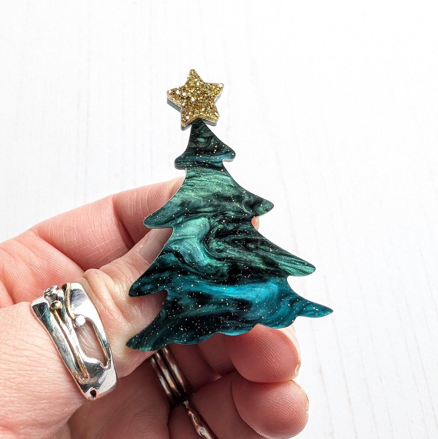 Christmas Tree Brooch Metallic swirl