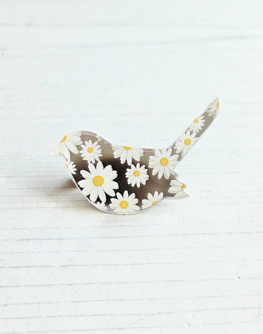 Wren Brooch, Daisy