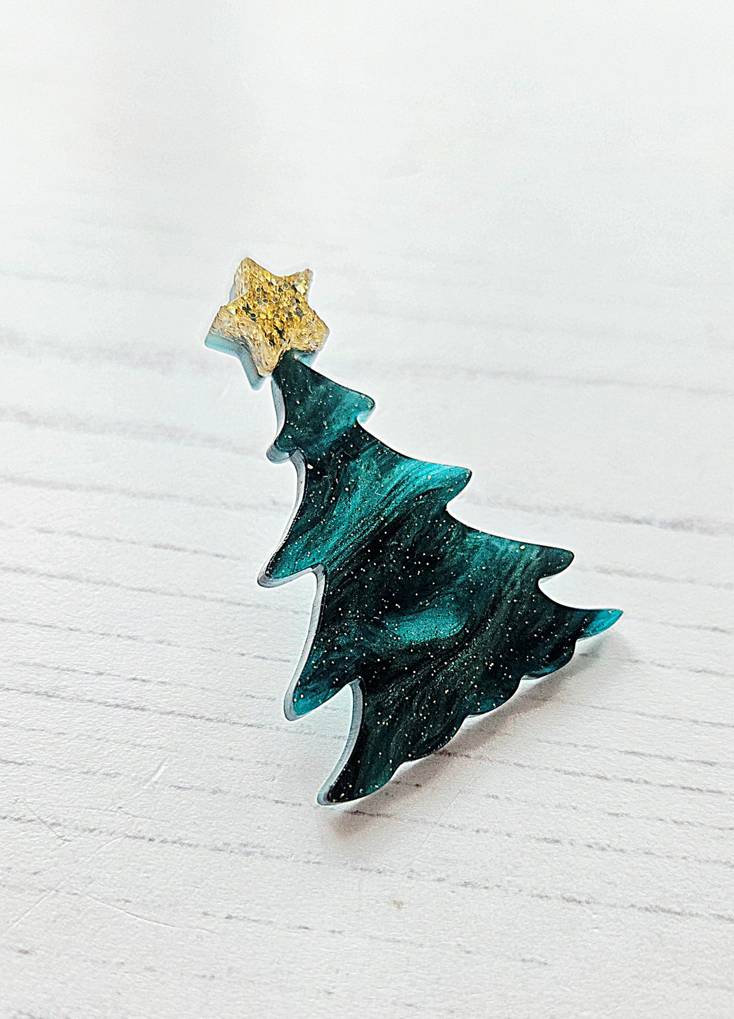 Christmas Tree Brooch Metallic swirl