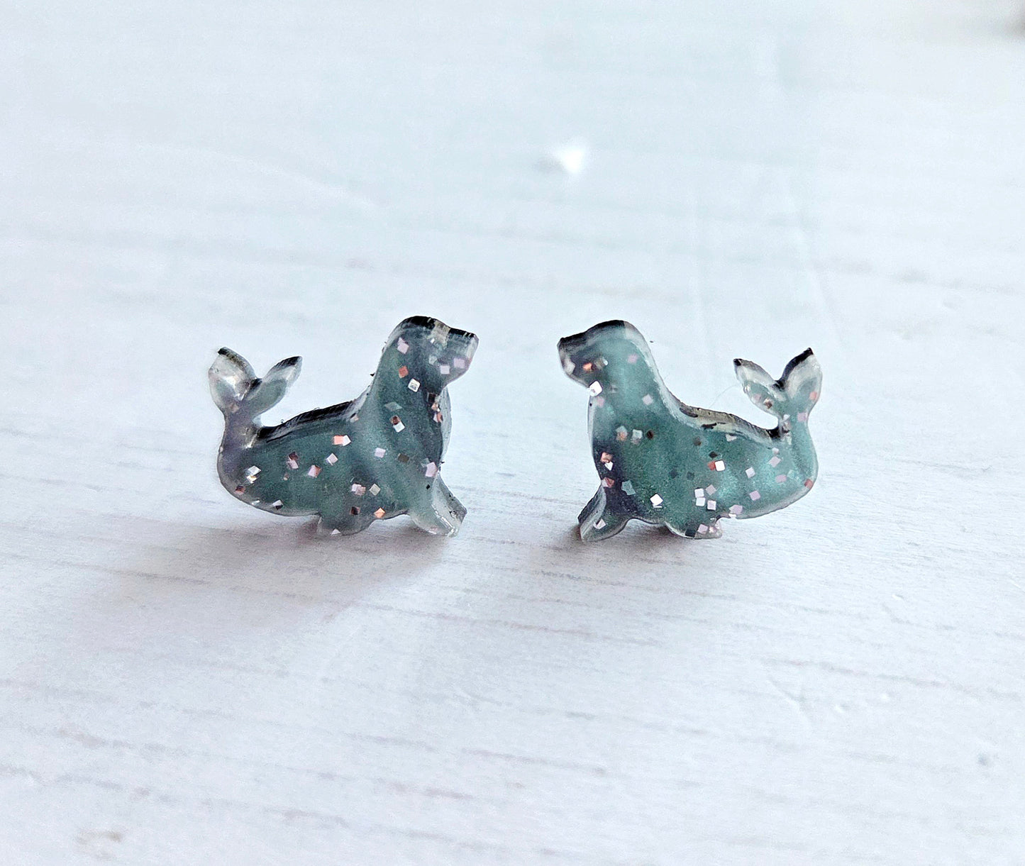 Seal studs