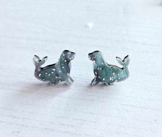 Seal studs