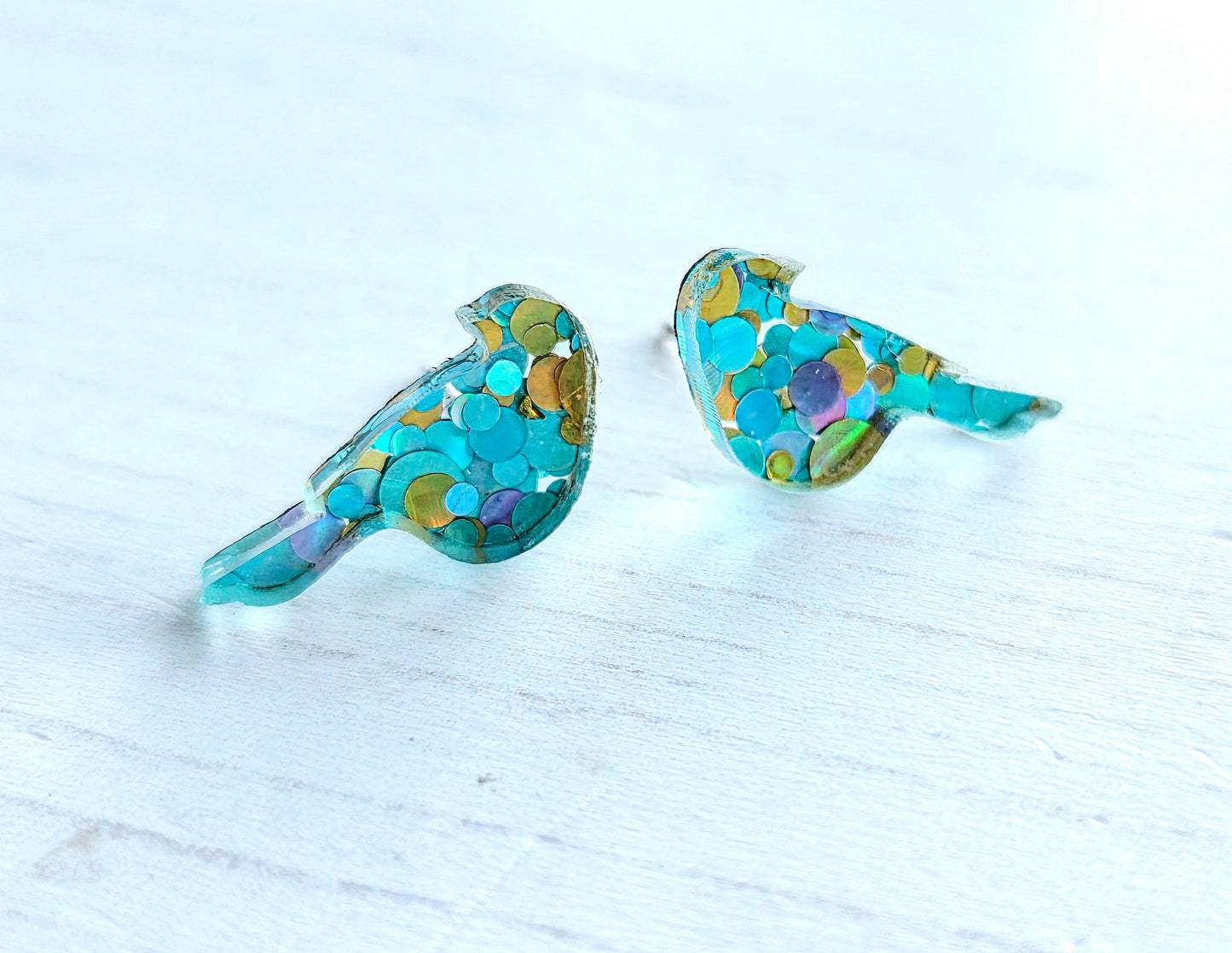 Bird studs, Chunky blue