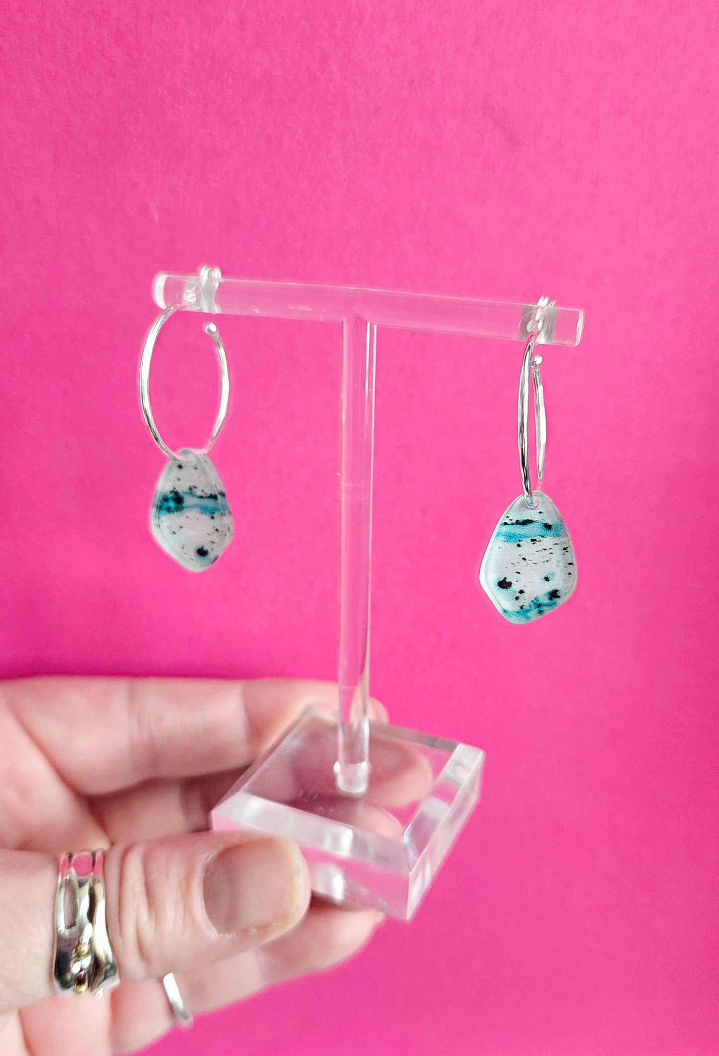 Pebble Hoop earrings, pale eggshell