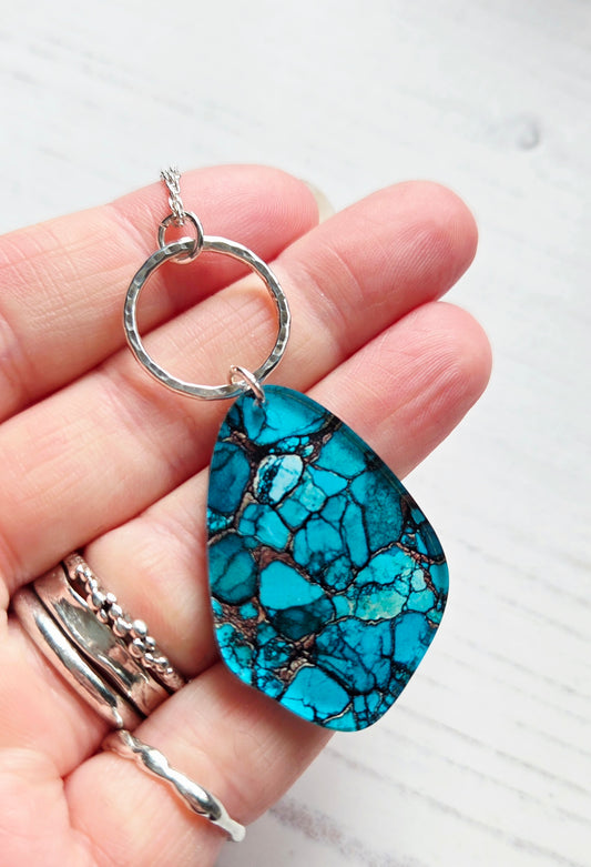 Pebble and hammered circle pendant, natural turquoise print