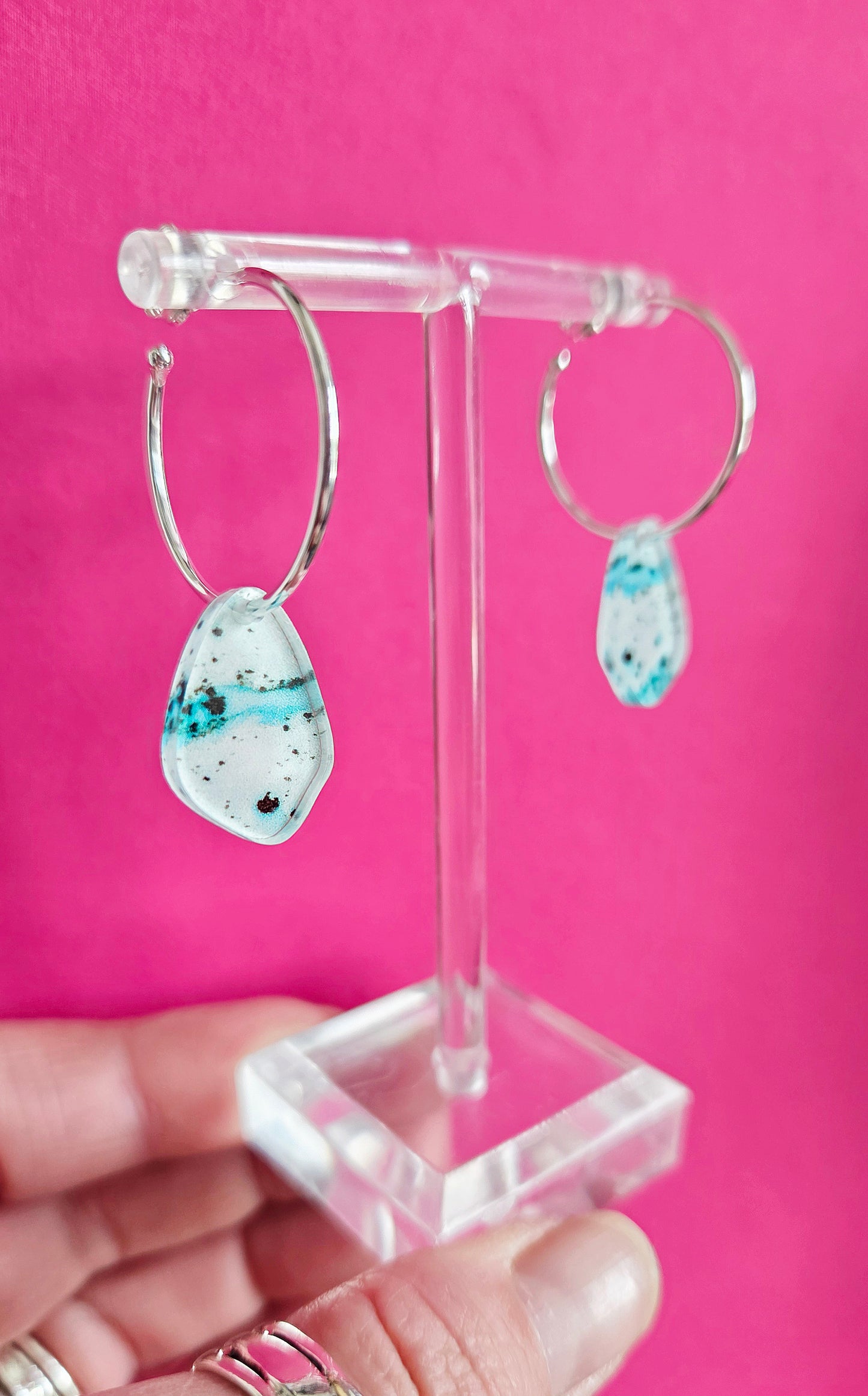 Pebble Hoop earrings, pale eggshell